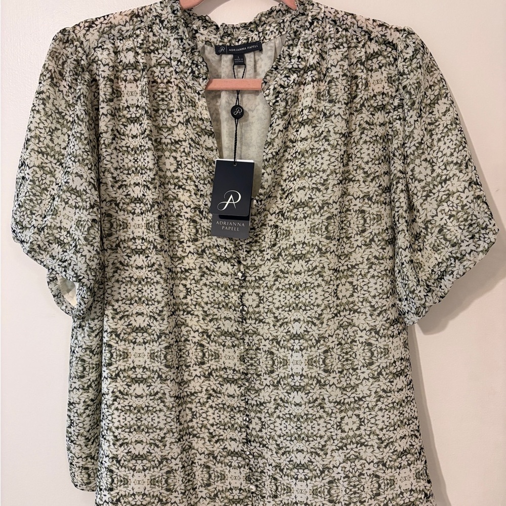Adrianna Papell Green and White Flowing Blouse